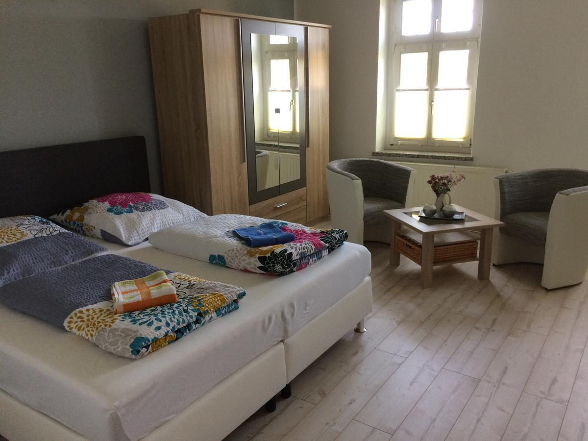 Pension Zum Alten Gasthaus Haensel Krauschwitz Екстер'єр фото