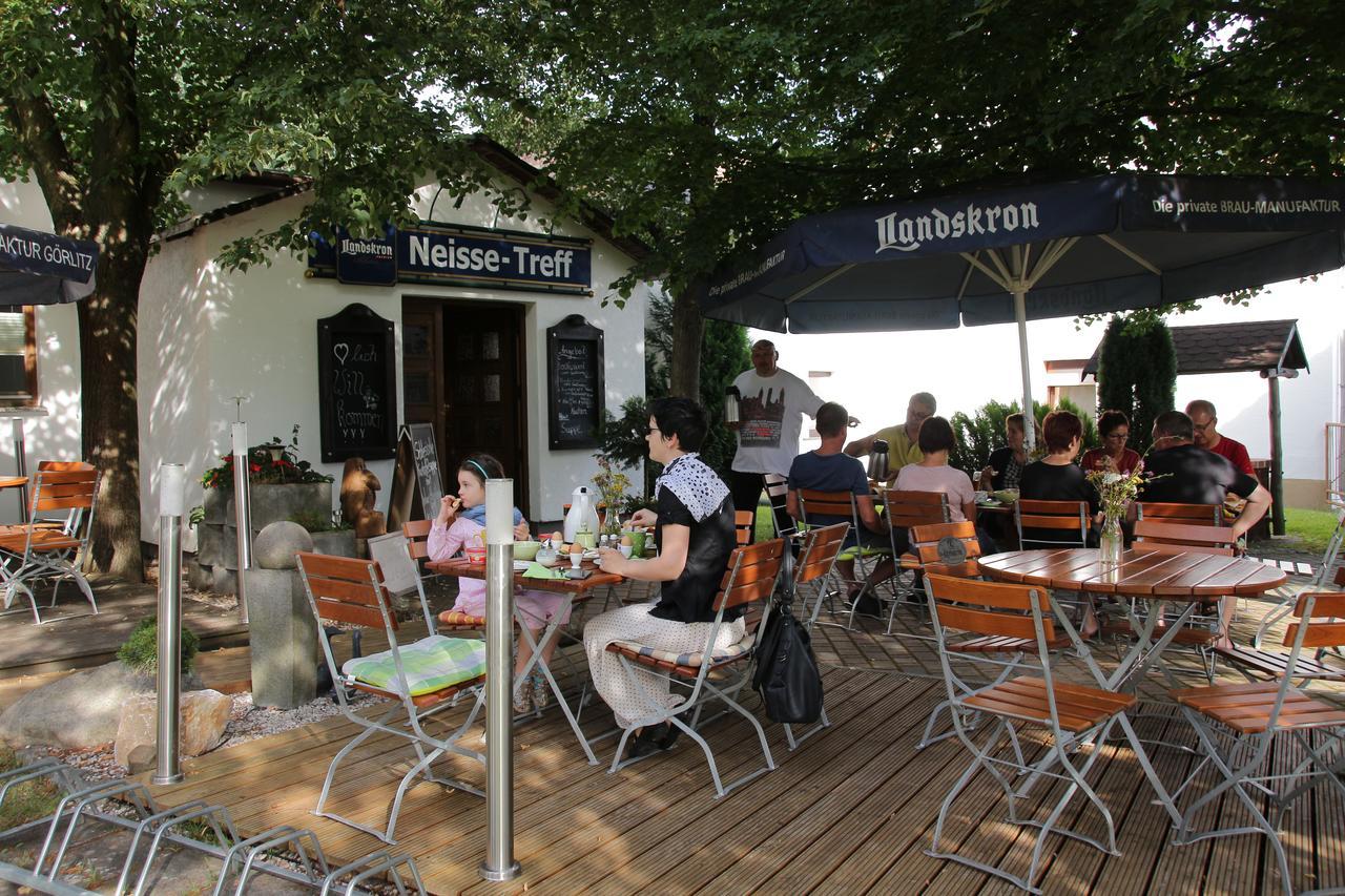 Pension Zum Alten Gasthaus Haensel Krauschwitz Екстер'єр фото